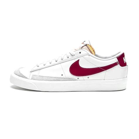 nike blazer damen weinrot|women's nike blazer low.